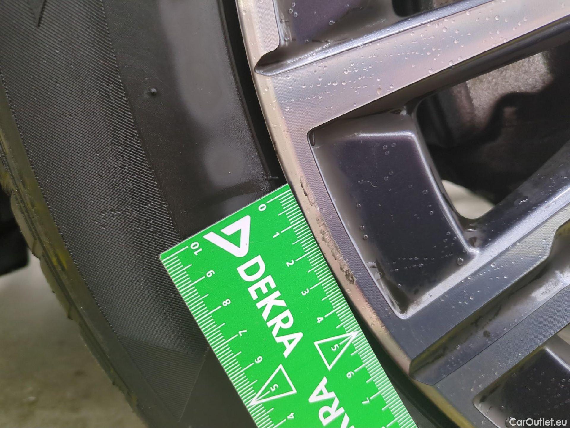  Bmw  2 Tourer BMW Série 2 Active Tourer / 2021 / 5P / monospace 218d 150ch Luxury DKG7 #4