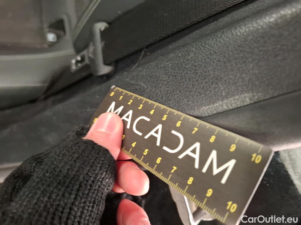  Mercedes  A-Klasse MERCEDES-BENZ Classe A Compact / 2018 / 5P / Berline A 200 d Business Line 8G-DCT #10