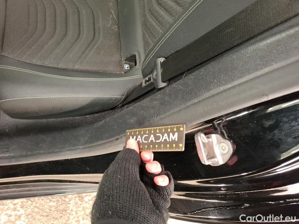  Mercedes  A-Klasse MERCEDES-BENZ Classe A Compact / 2018 / 5P / Berline A 200 d Business Line 8G-DCT #9