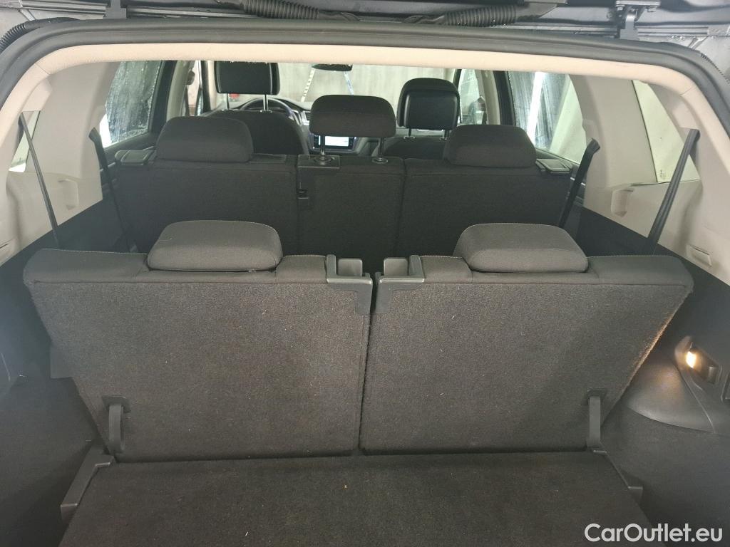  Volkswagen  Tiguan VOLKSWAGEN  Allspace / 2017 / 5P / SUV 2.0 TDI 150 DSG7 Carat #23