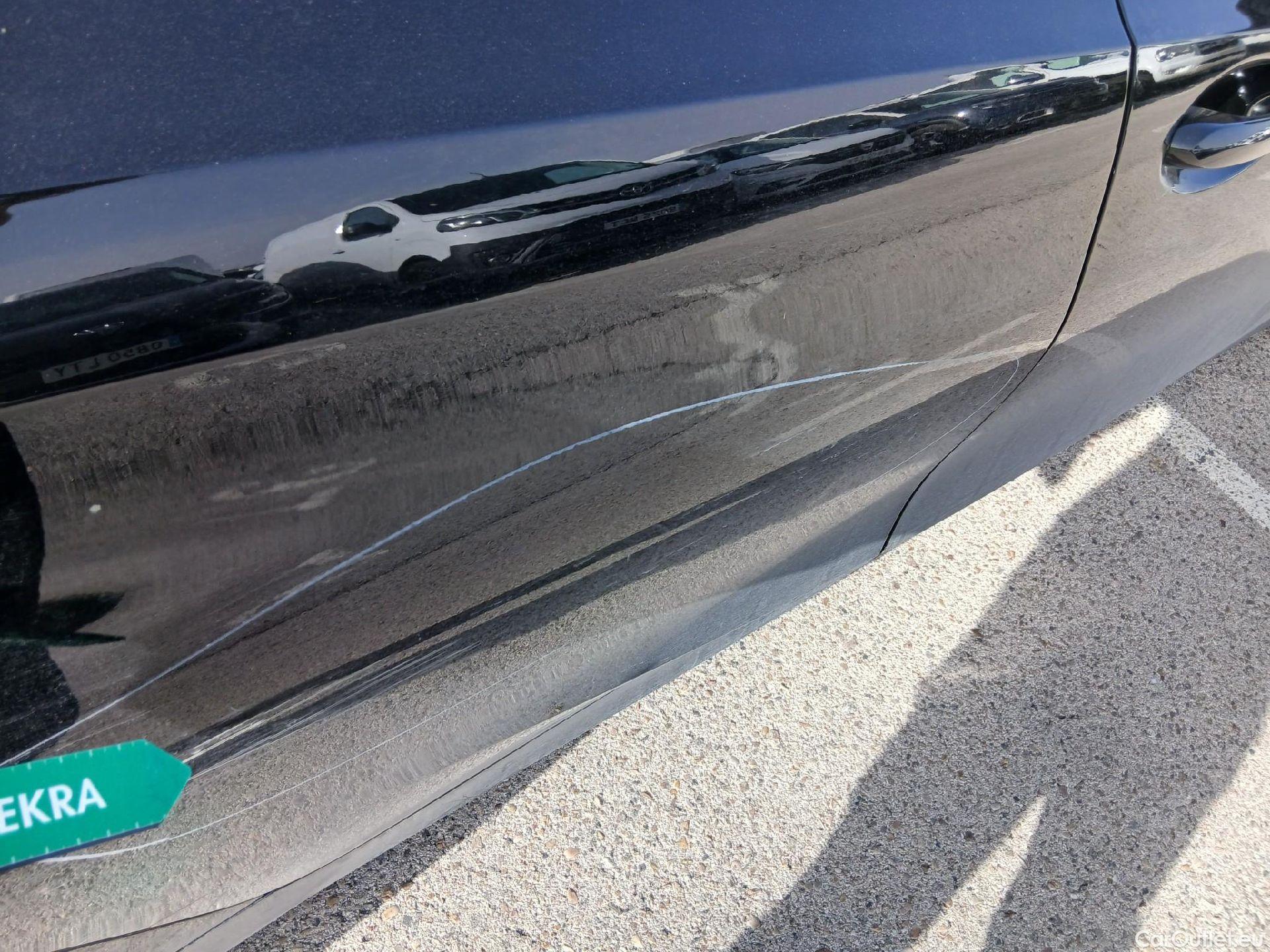  Bmw  Serie 3 BMW  / 2018 / 4P / sedán 318d Auto. #35