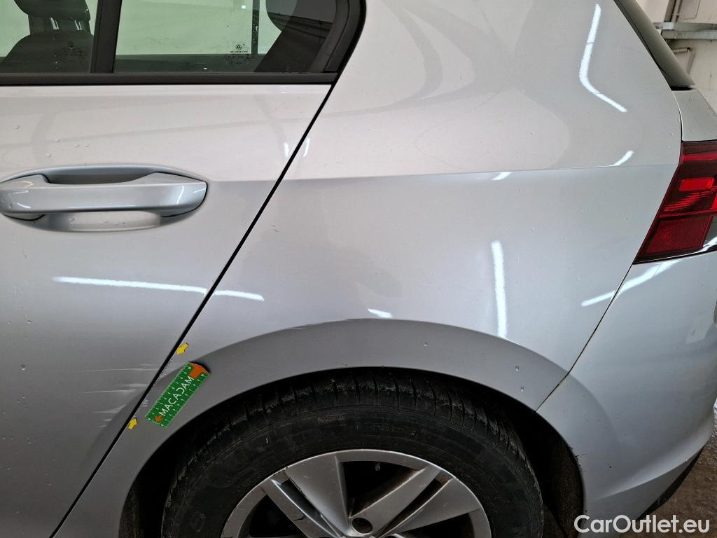  Volkswagen  Golf  VOLKSWAGEN / 2020 / 5P / Berline 2.0 TDI SCR 150 DSG7 Life Busi 1st #23