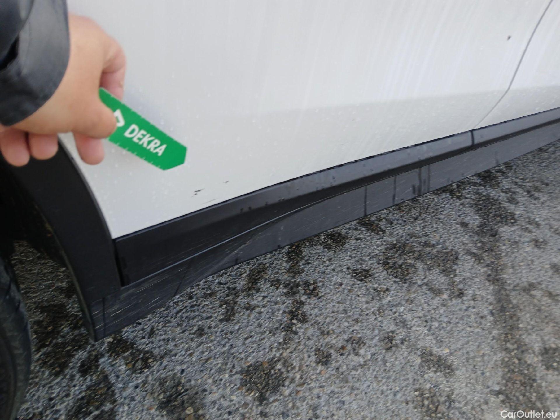  Bmw  X1 BMW  / 2015 / 5P / todoterreno sDrive18d Business #29