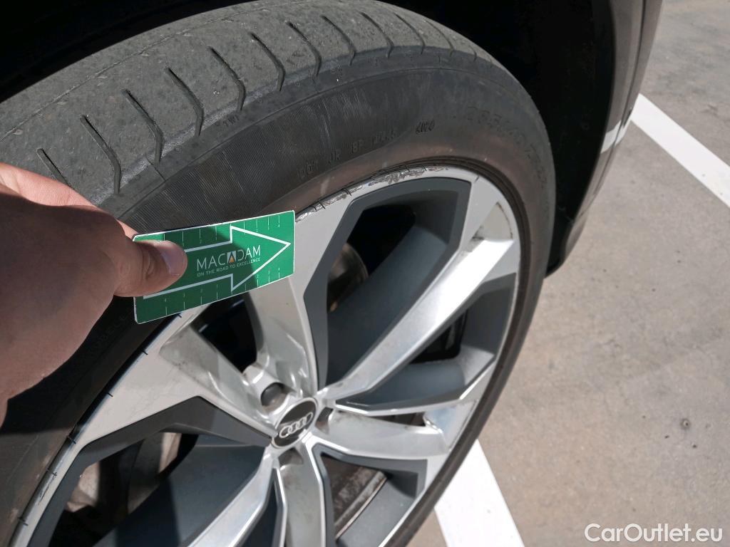  Audi  Q8 AUDI  / 2018 / 5P / todoterreno 50 TDI 210kW S Line Plus quattro tip #5