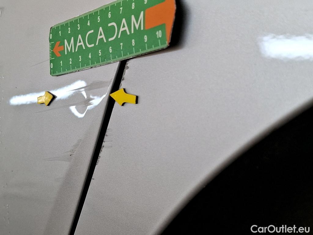  Volkswagen  Golf  VOLKSWAGEN / 2020 / 5P / Berline 2.0 TDI SCR 150 DSG7 Life Busi 1st #16