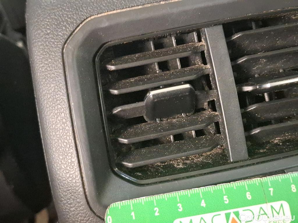  Volkswagen  Tiguan VOLKSWAGEN  Allspace / 2017 / 5P / SUV 2.0 TDI 150 DSG7 Carat #45