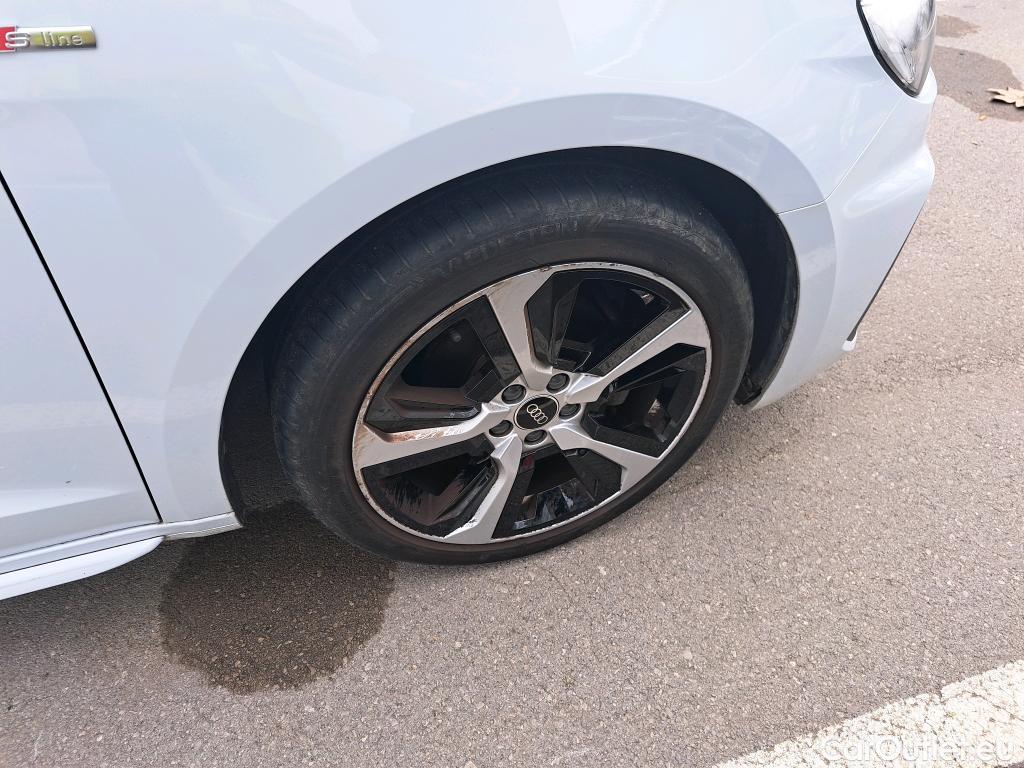  Audi  A1 Sportback AUDI A1 / 2018 / 5P / berlina con portón Sportback Adrenalin 30 TFSI 81kW (110CV)(SP) #11