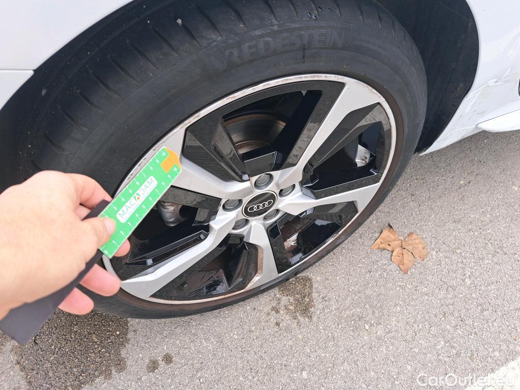  Audi  A1 Sportback AUDI A1 / 2018 / 5P / berlina con portón Sportback Adrenalin 30 TFSI 81kW (110CV)(SP) #25