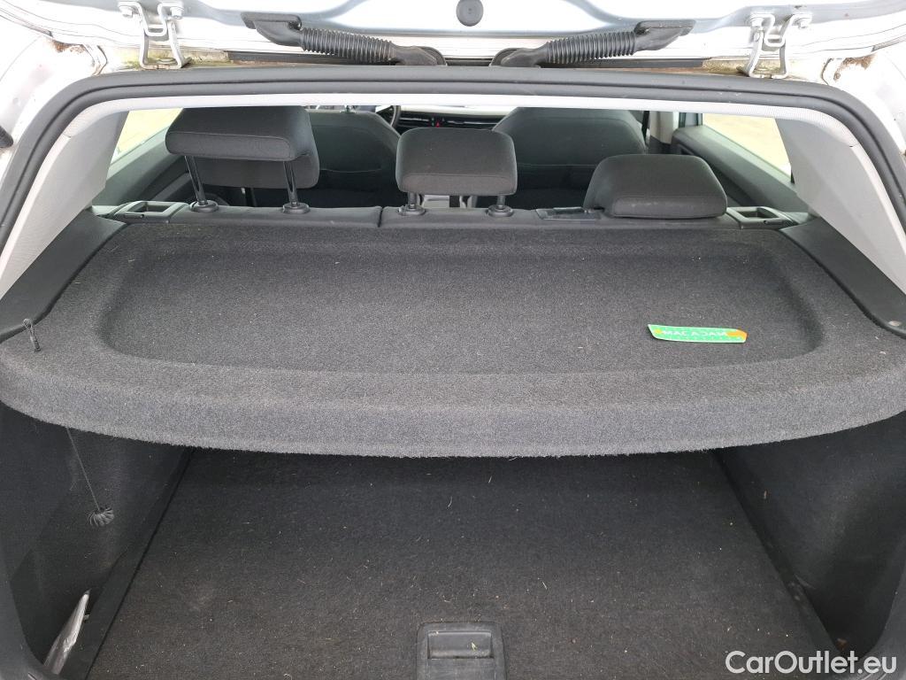  Volkswagen  Golf  VOLKSWAGEN / 2020 / 5P / Berline 2.0 TDI SCR 150 DSG7 Life Busi 1st #56