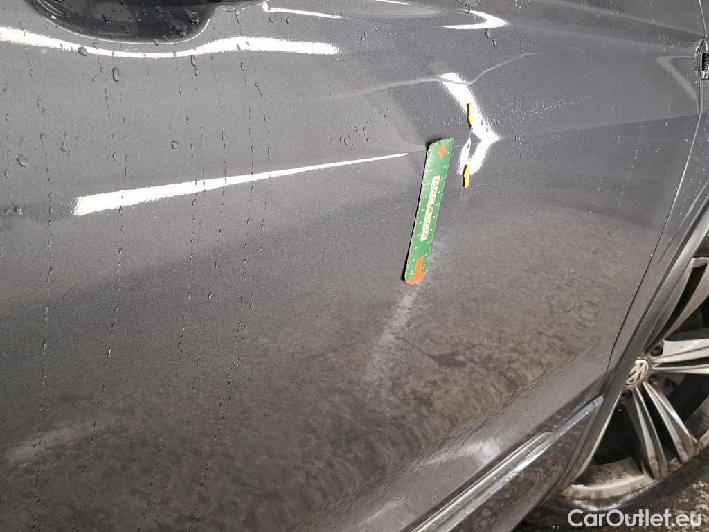  Volkswagen  Tiguan VOLKSWAGEN  Allspace / 2017 / 5P / SUV 2.0 TDI 150 DSG7 Carat #63