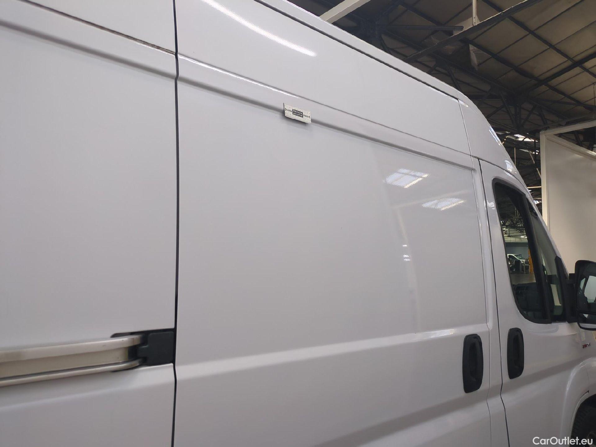  Fiat  Ducato FIAT  / 2014 / 4P / Fourgon tôlé 2.3 Mjet 140 Maxi 3.5 XL H2 Business #56