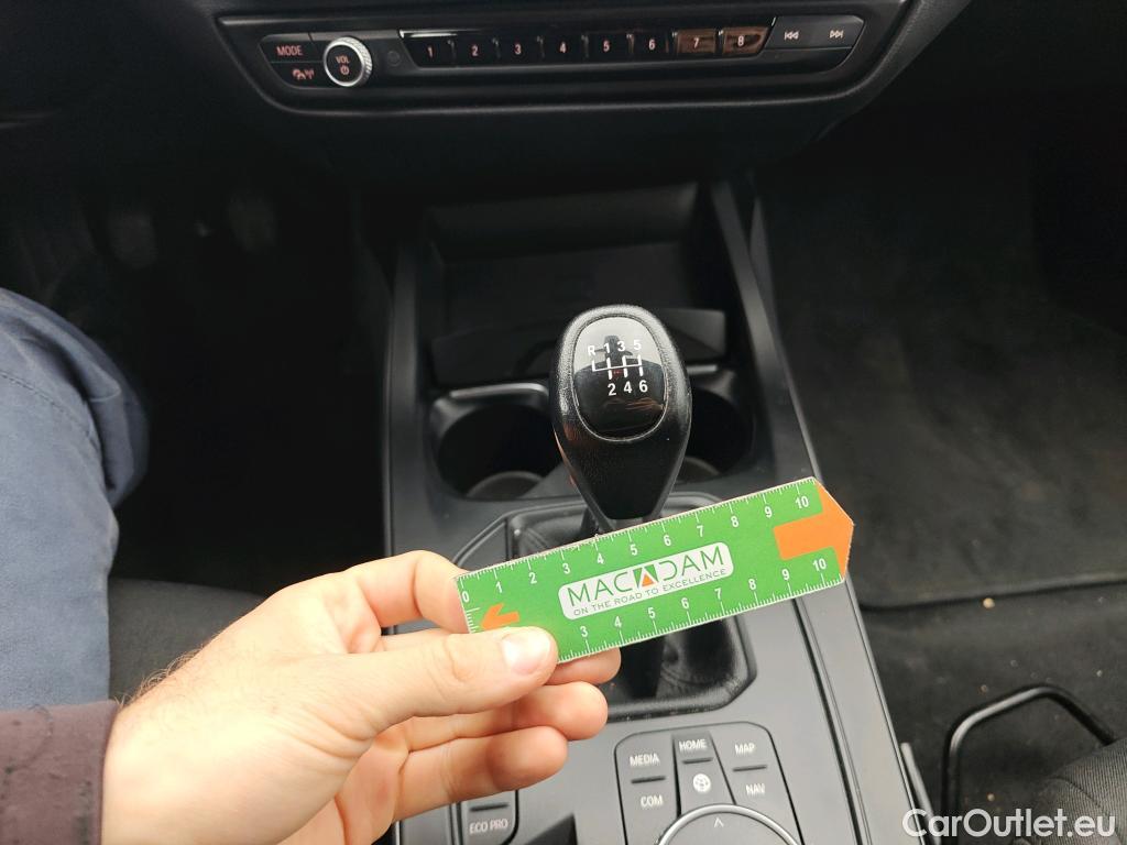  Bmw  Serie 1 BMW  / 2019 / 5P / berlina con portón 118i #14