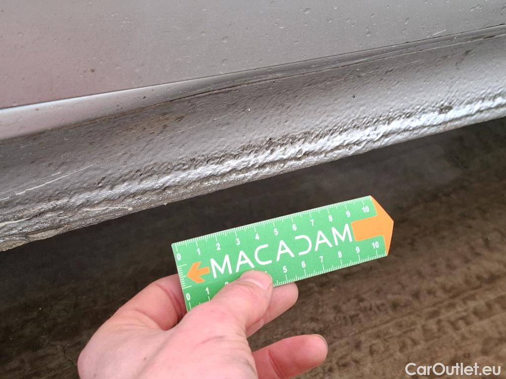  Volkswagen  Golf  VOLKSWAGEN / 2020 / 5P / Berline 2.0 TDI SCR 150 DSG7 Life Busi 1st #4