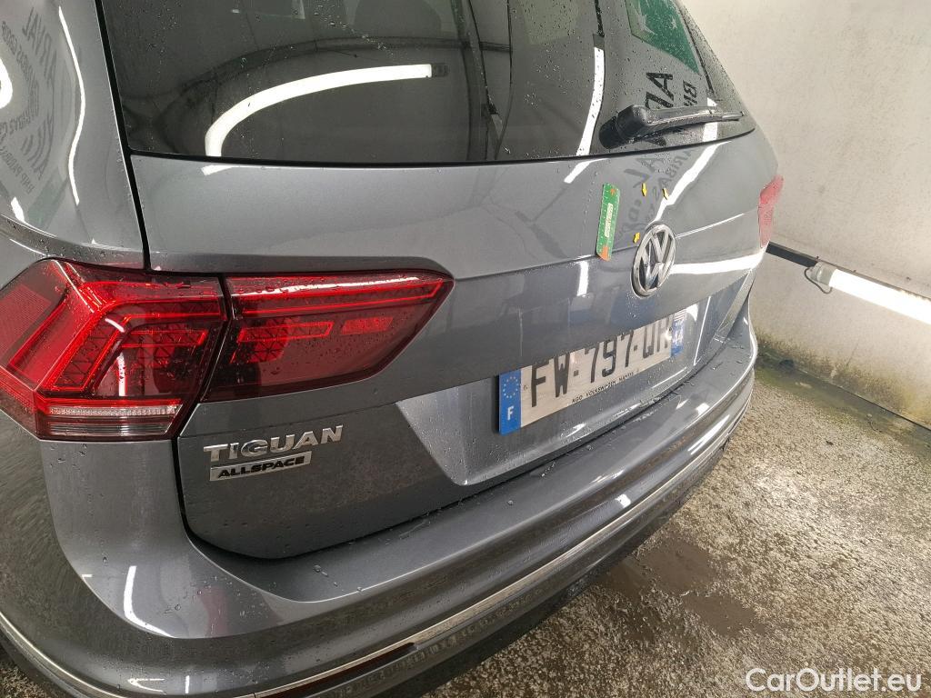  Volkswagen  Tiguan VOLKSWAGEN  Allspace / 2017 / 5P / SUV 2.0 TDI 150 DSG7 Carat #25