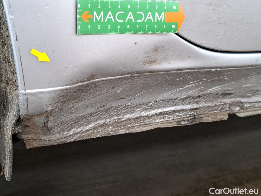  Volkswagen  Golf  VOLKSWAGEN / 2020 / 5P / Berline 2.0 TDI SCR 150 DSG7 Life Busi 1st #2