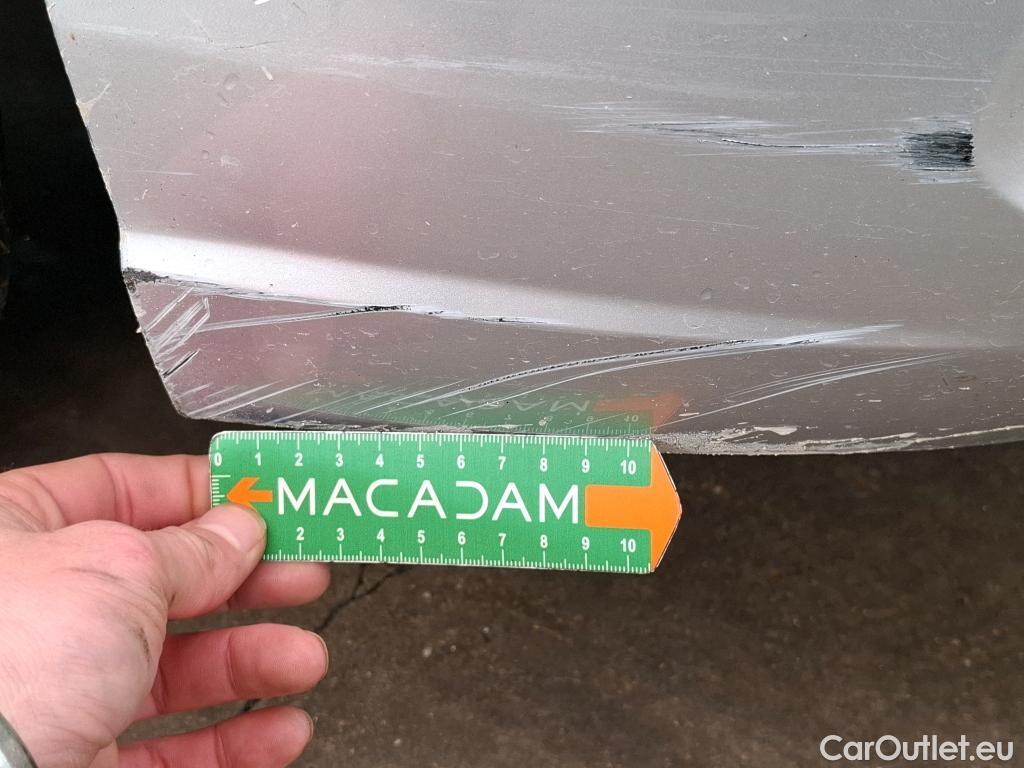  Volkswagen  Golf  VOLKSWAGEN / 2020 / 5P / Berline 2.0 TDI SCR 150 DSG7 Life Busi 1st #31