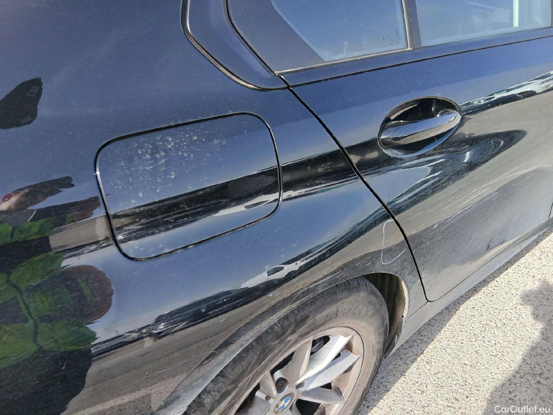  Bmw  Serie 3 BMW  / 2018 / 4P / sedán 318d Auto. #34