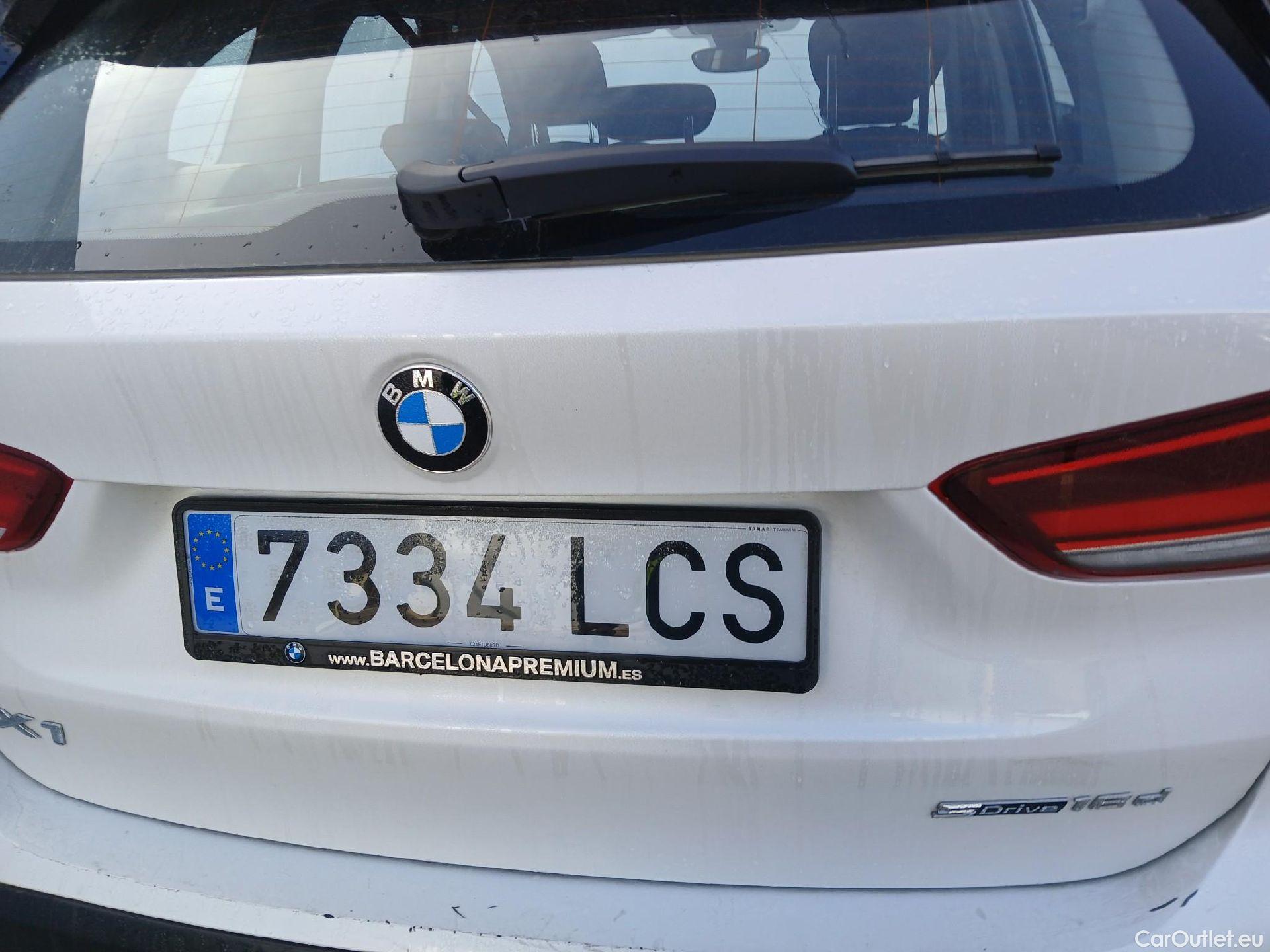  Bmw  X1 BMW  / 2015 / 5P / todoterreno sDrive18d Business #25