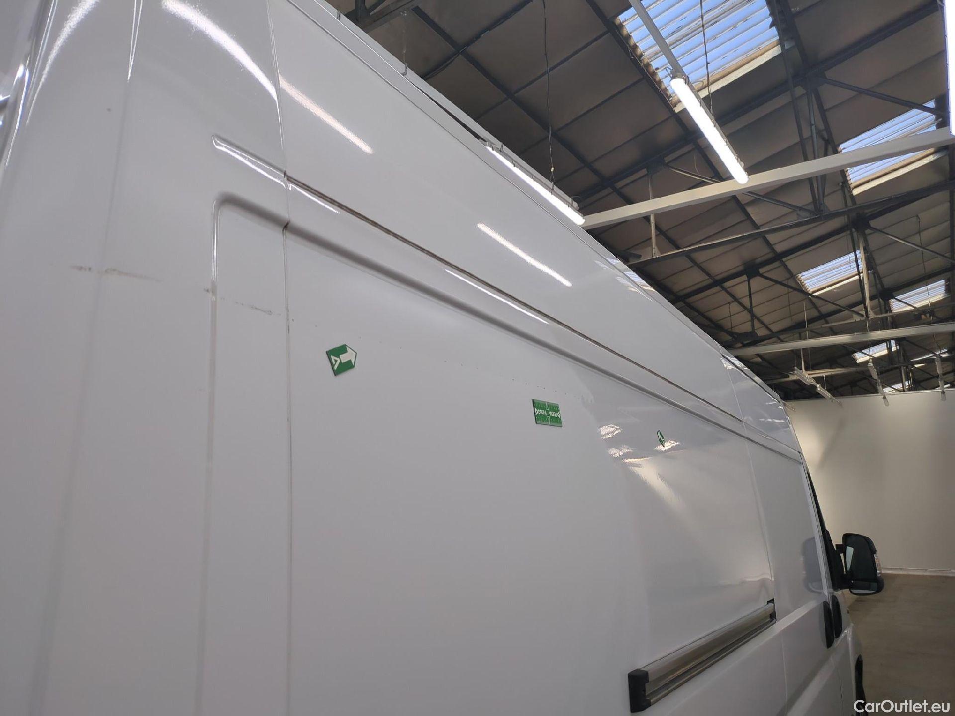  Fiat  Ducato FIAT  / 2014 / 4P / Fourgon tôlé 2.3 Mjet 140 Maxi 3.5 XL H2 Business #55