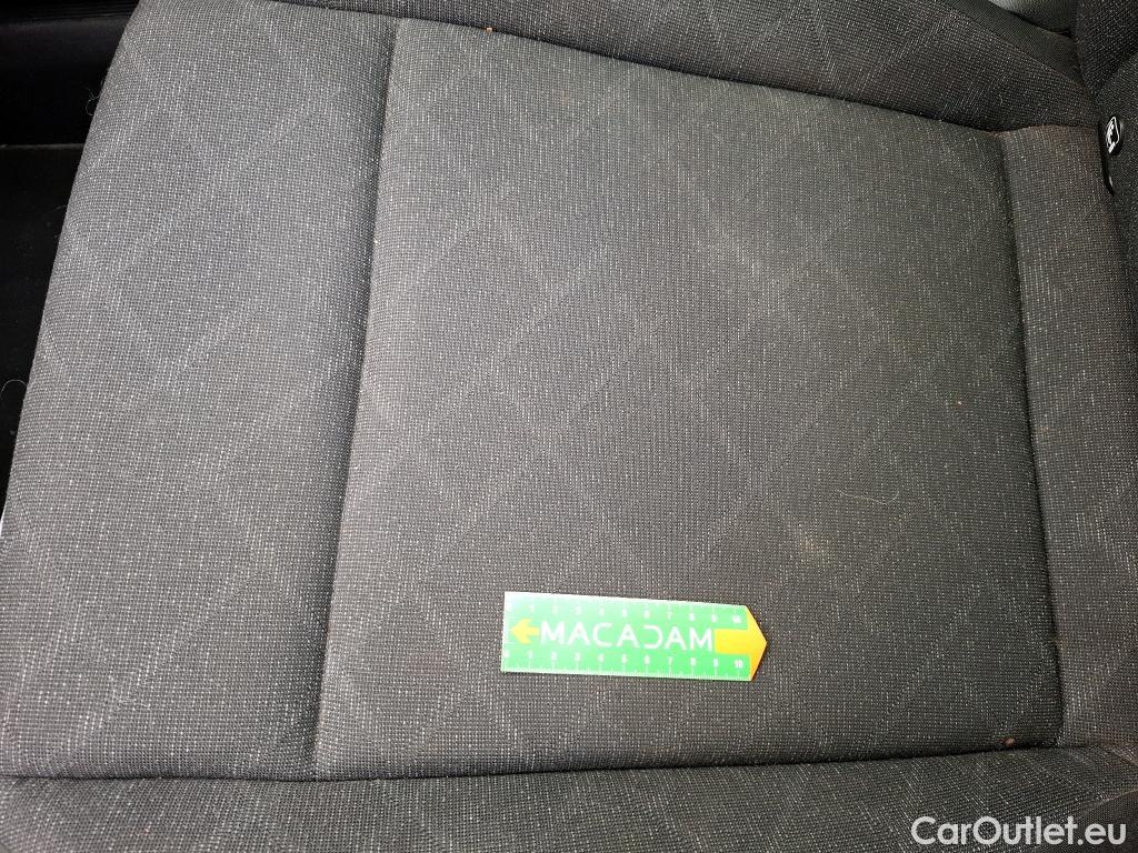  Volkswagen  Golf  VOLKSWAGEN / 2020 / 5P / Berline 2.0 TDI SCR 150 DSG7 Life Busi 1st #49