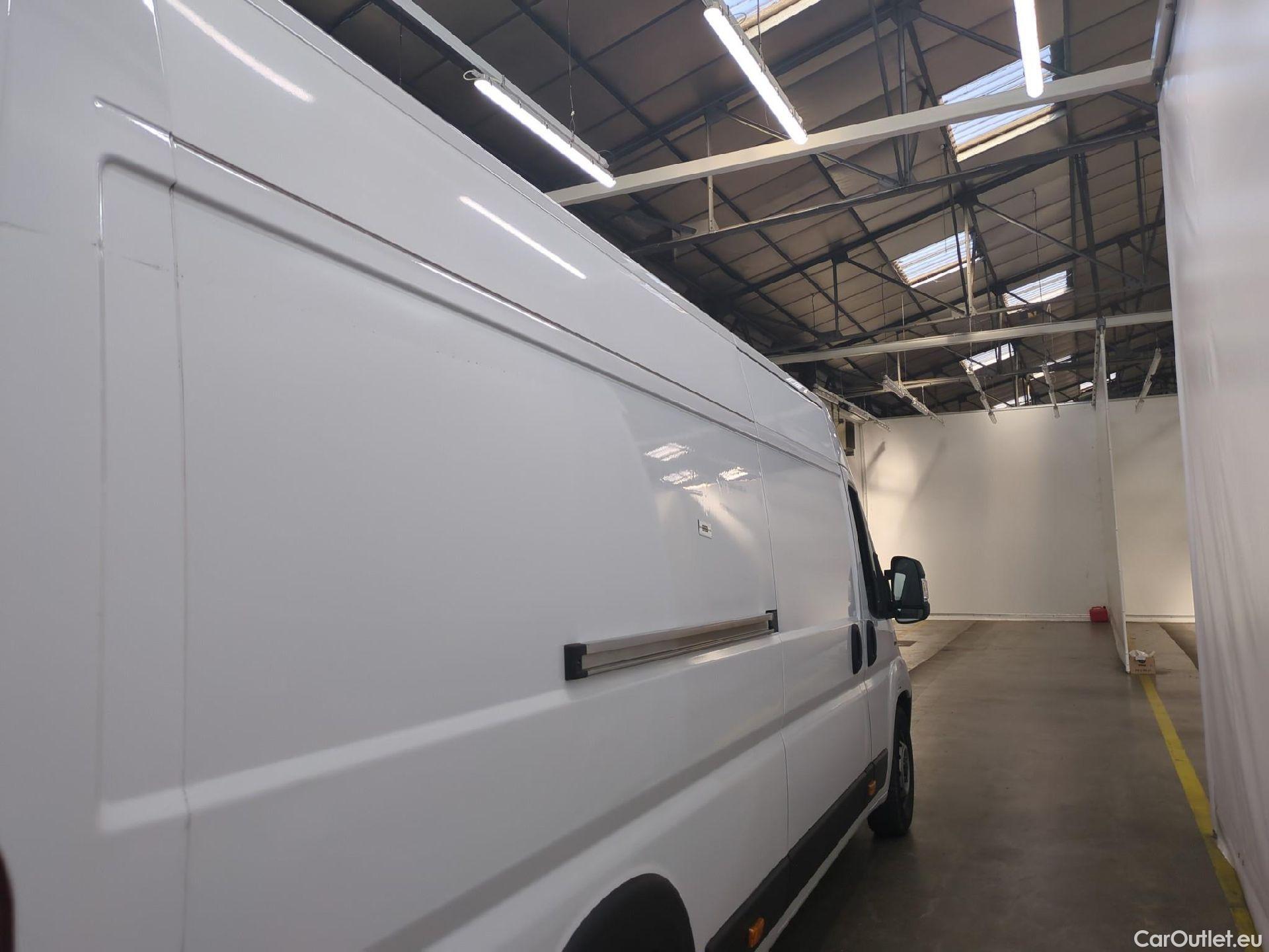  Fiat  Ducato FIAT  / 2014 / 4P / Fourgon tôlé 2.3 Mjet 140 Maxi 3.5 XL H2 Business #53