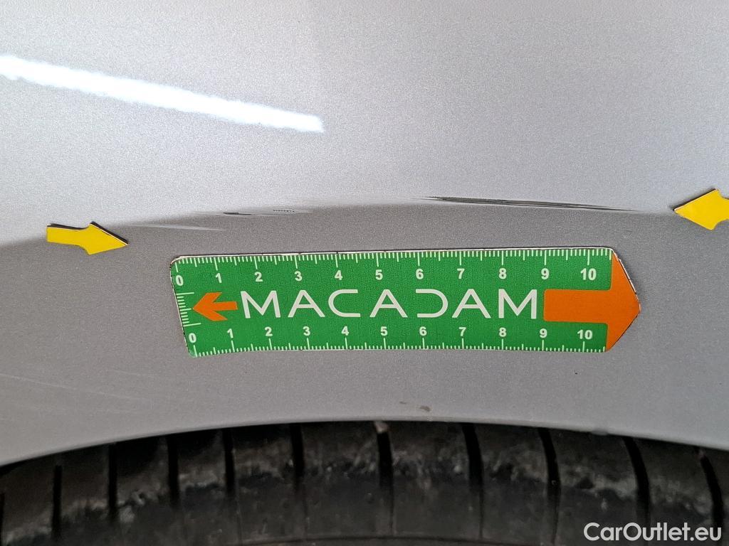  Volkswagen  Golf  VOLKSWAGEN / 2020 / 5P / Berline 2.0 TDI SCR 150 DSG7 Life Busi 1st #25