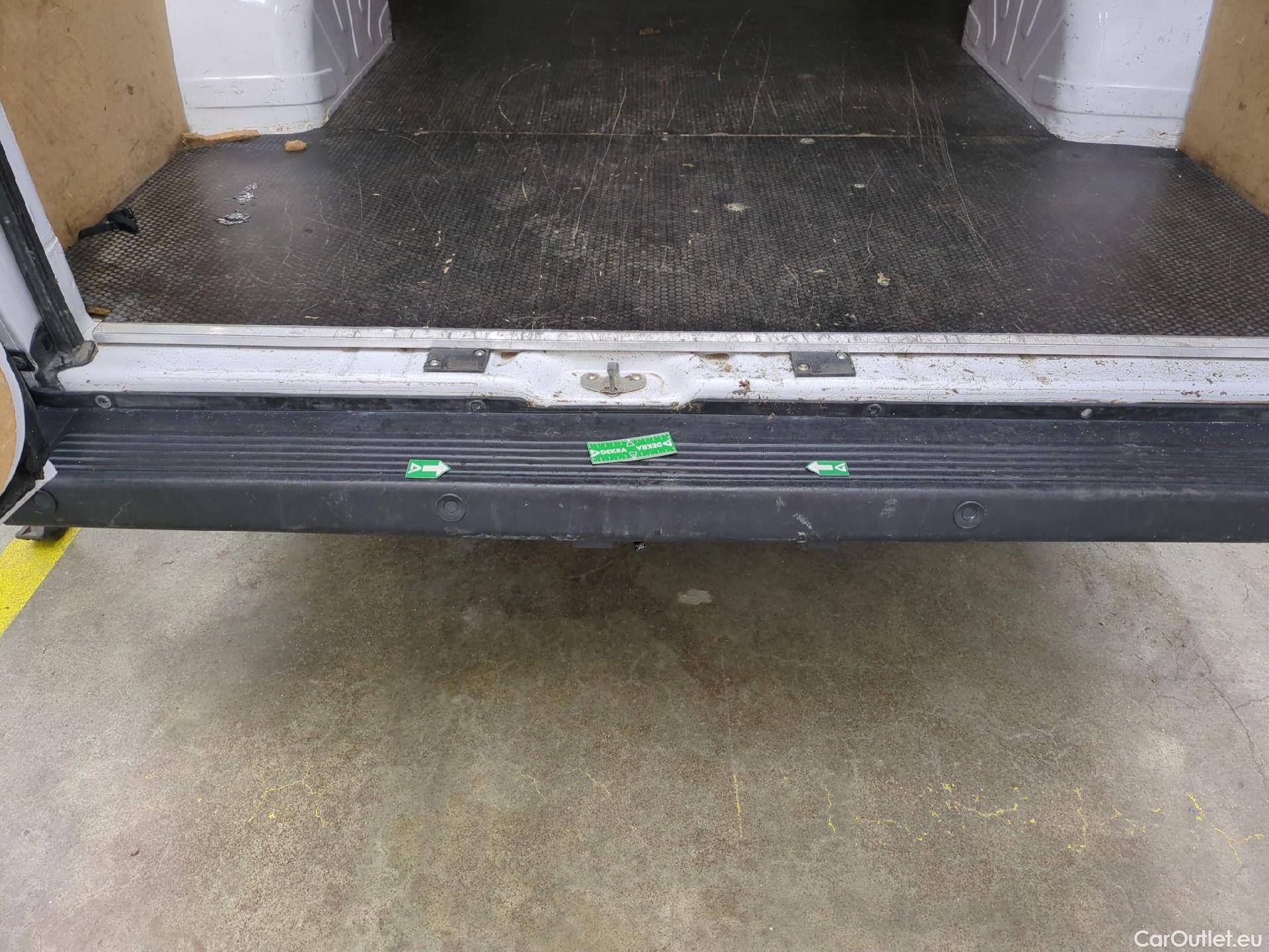  Fiat  Ducato FIAT  / 2014 / 4P / Fourgon tôlé 2.3 Mjet 140 Maxi 3.5 XL H2 Business #45