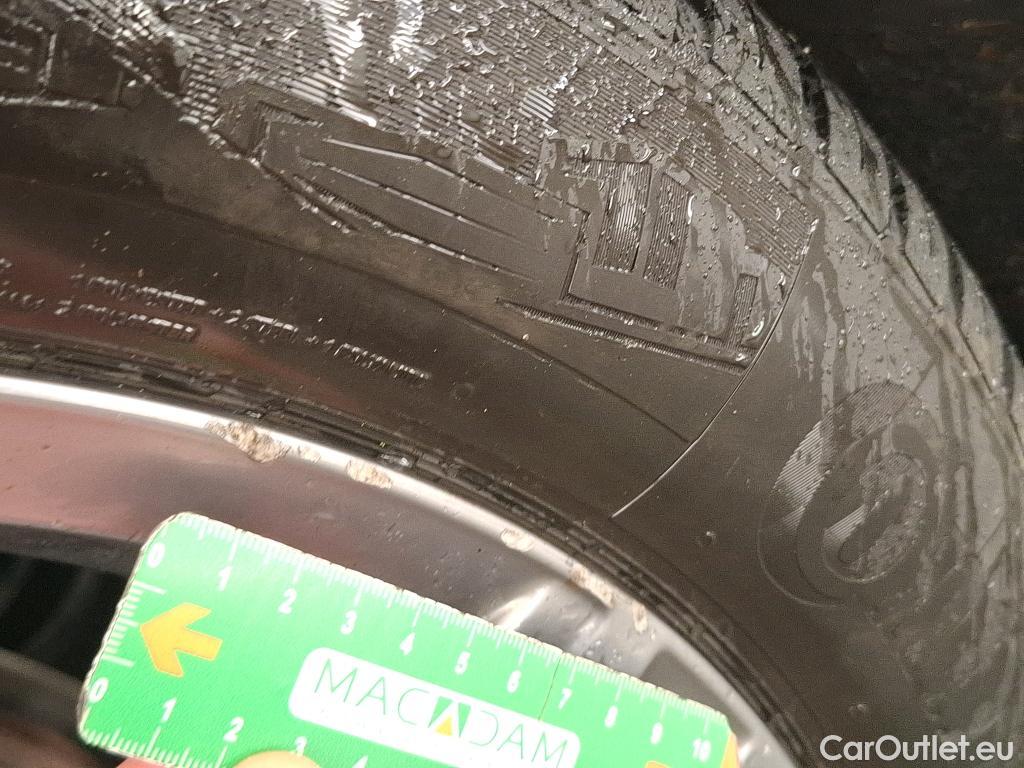  Volkswagen  Tiguan VOLKSWAGEN  Allspace / 2017 / 5P / SUV 2.0 TDI 150 DSG7 Carat #48