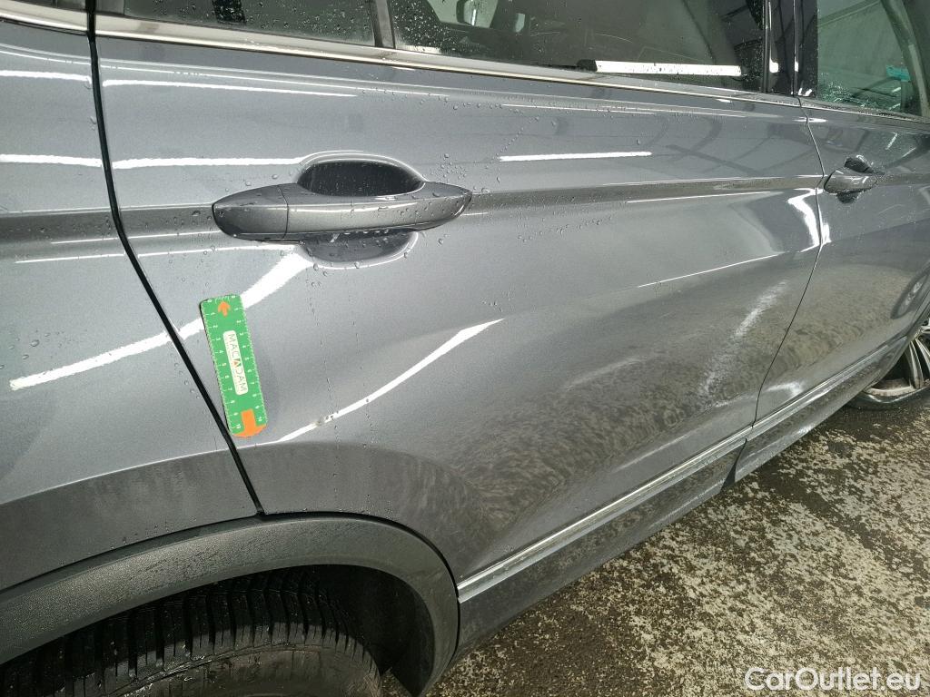  Volkswagen  Tiguan VOLKSWAGEN  Allspace / 2017 / 5P / SUV 2.0 TDI 150 DSG7 Carat #31