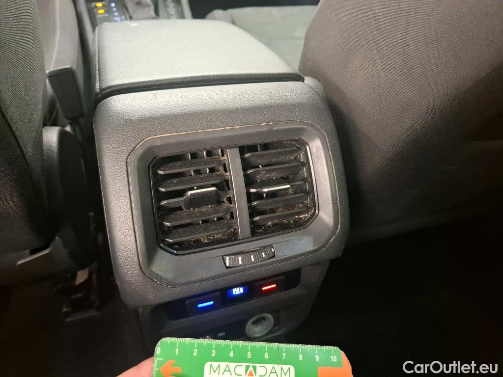  Volkswagen  Tiguan VOLKSWAGEN  Allspace / 2017 / 5P / SUV 2.0 TDI 150 DSG7 Carat #42