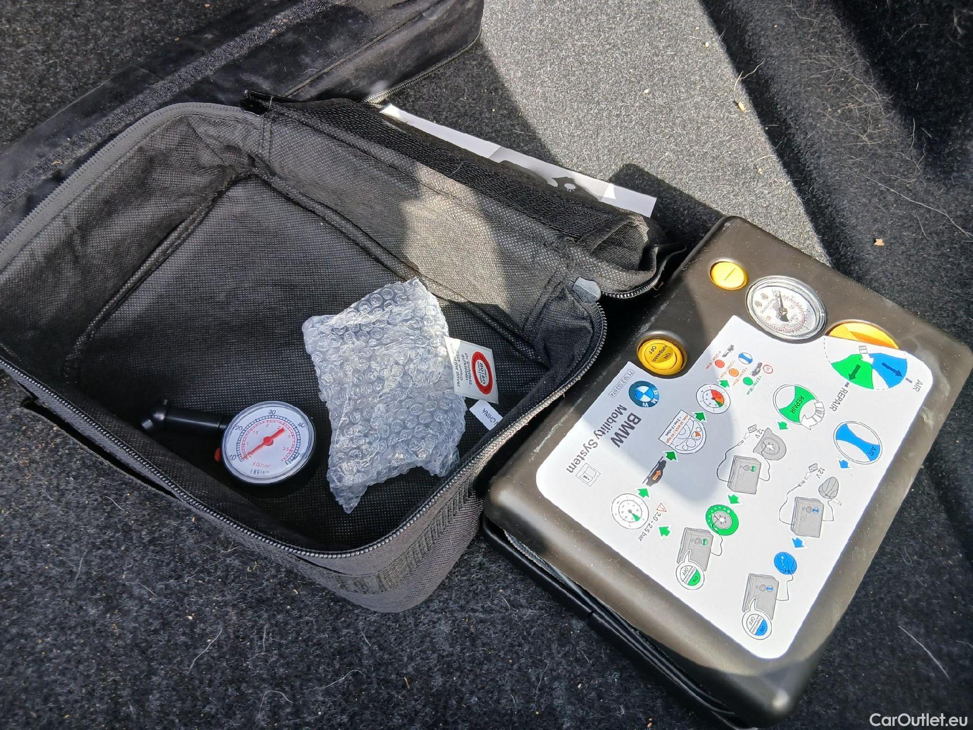  Bmw  Serie 3 BMW  / 2018 / 4P / sedán 318d Auto. #3