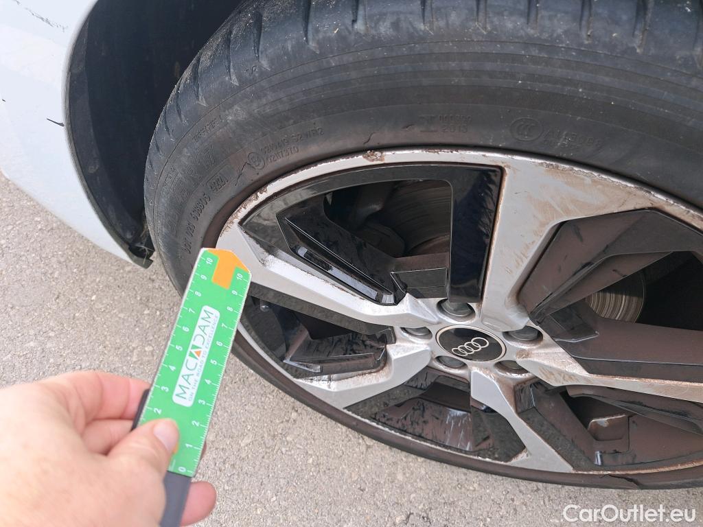  Audi  A1 Sportback AUDI A1 / 2018 / 5P / berlina con portón Sportback Adrenalin 30 TFSI 81kW (110CV)(SP) #23