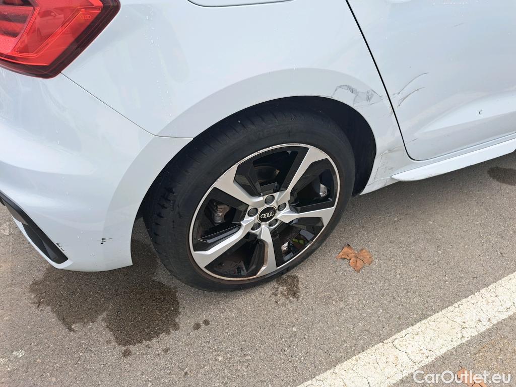  Audi  A1 Sportback AUDI A1 / 2018 / 5P / berlina con portón Sportback Adrenalin 30 TFSI 81kW (110CV)(SP) #24