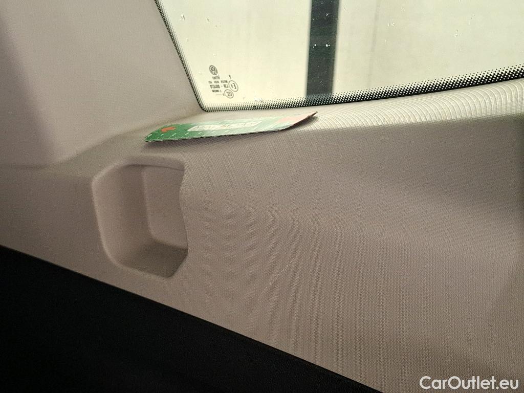  Volkswagen  Tiguan VOLKSWAGEN  Allspace / 2017 / 5P / SUV 2.0 TDI 150 DSG7 Carat #24