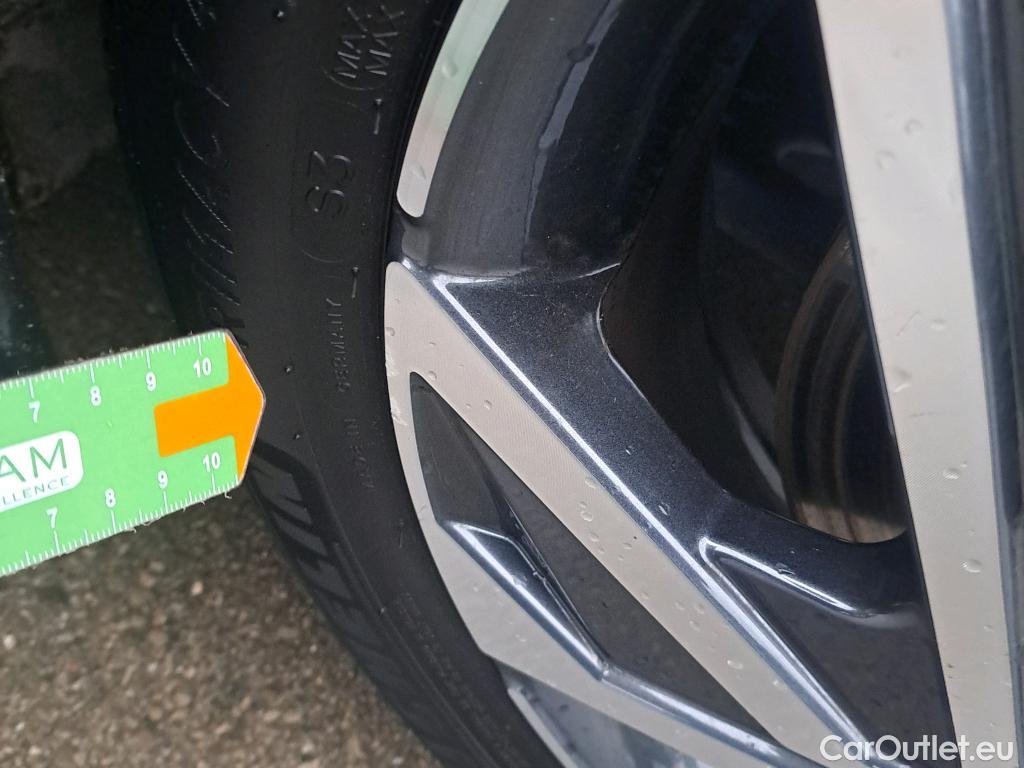  Hyundai  i20 HYUNDAI  / 2023 / 5P / berlina con portón 1.0 TGDI Klass #6