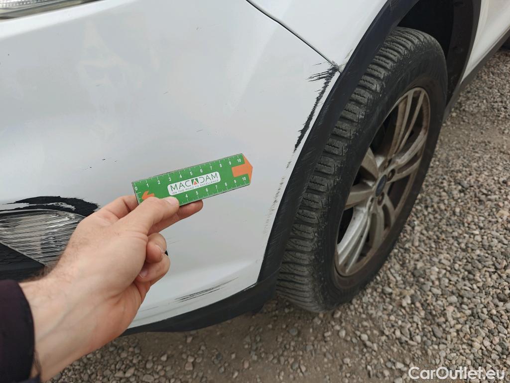  Ford  Kuga FORD  / 2016 / 5P / todoterreno 1.5 EcoBoost 88kW 4x2 Trend+ (CX) #31