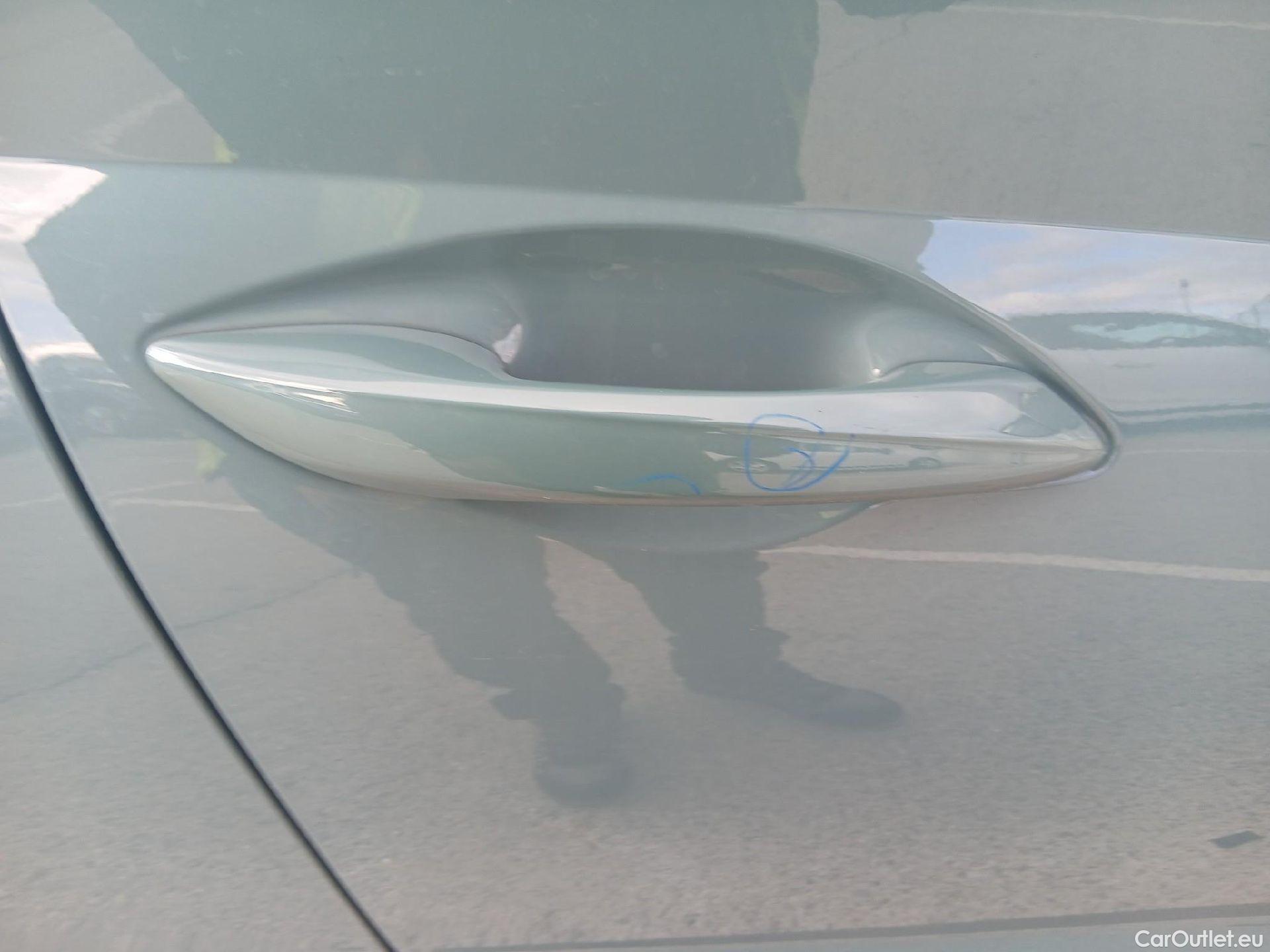  Land Rover  Discovery HYUNDAI Bayon / 2024 / 5P / todoterreno 1.0 TGDI 74kW (100CV) 48V Klass #15