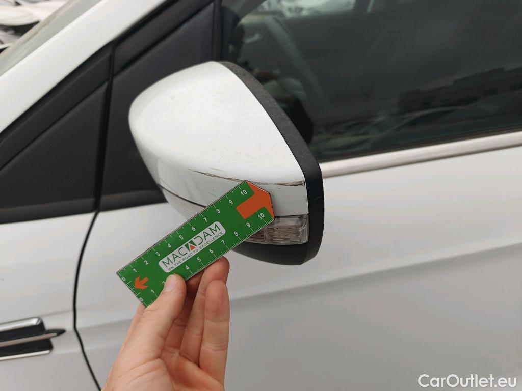  Ford  Kuga FORD  / 2016 / 5P / todoterreno 1.5 EcoBoost 88kW 4x2 Trend+ (CX) #47