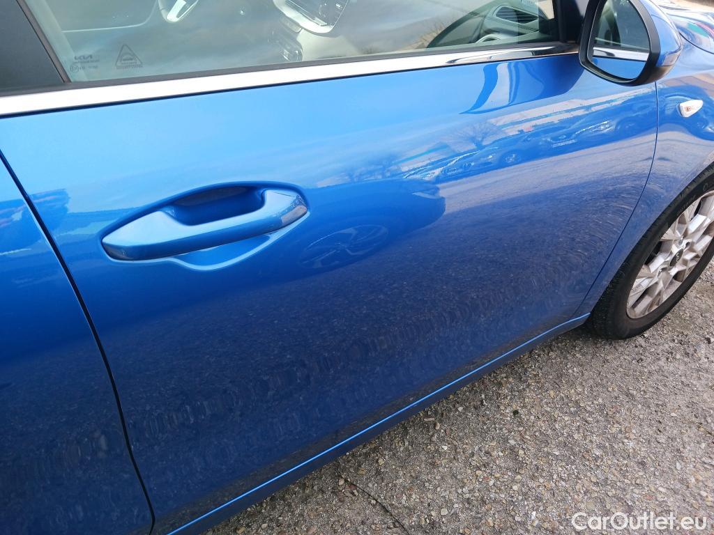  KIA  Cee'd KIA Ceed / 2021 / 5P / berlina con portón 1.0 T-GDi 74kW (100CV) Drive #11