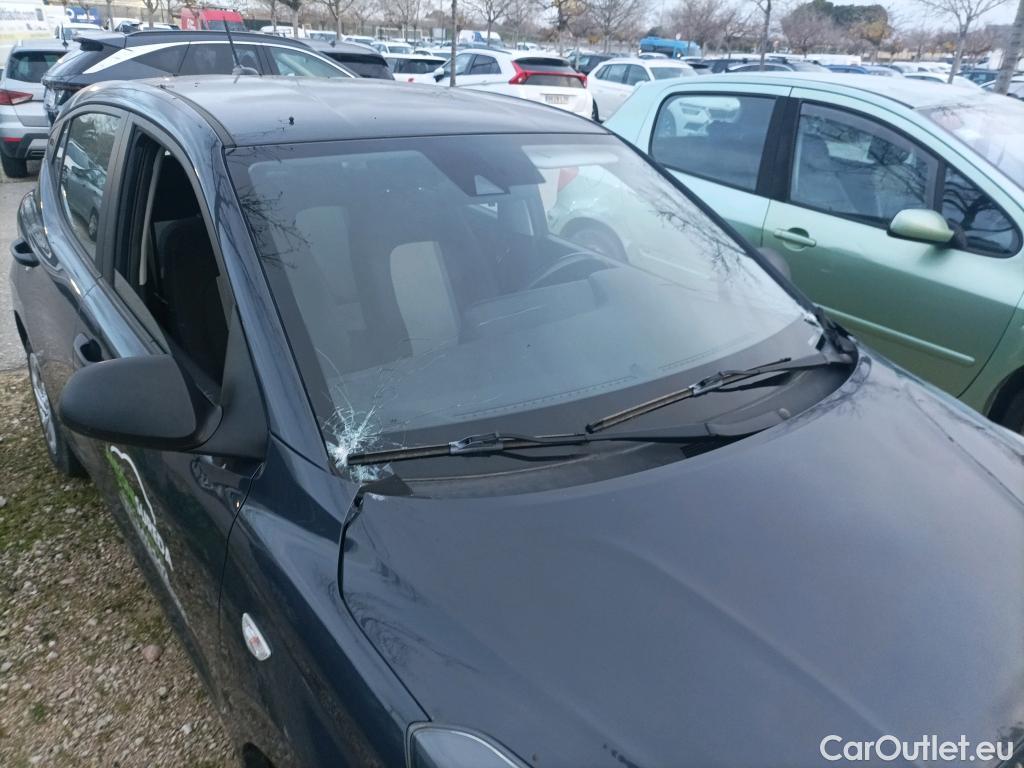  Hyundai  i10  / 2020 / 5P / berlina con portón 1.0 Essence #1