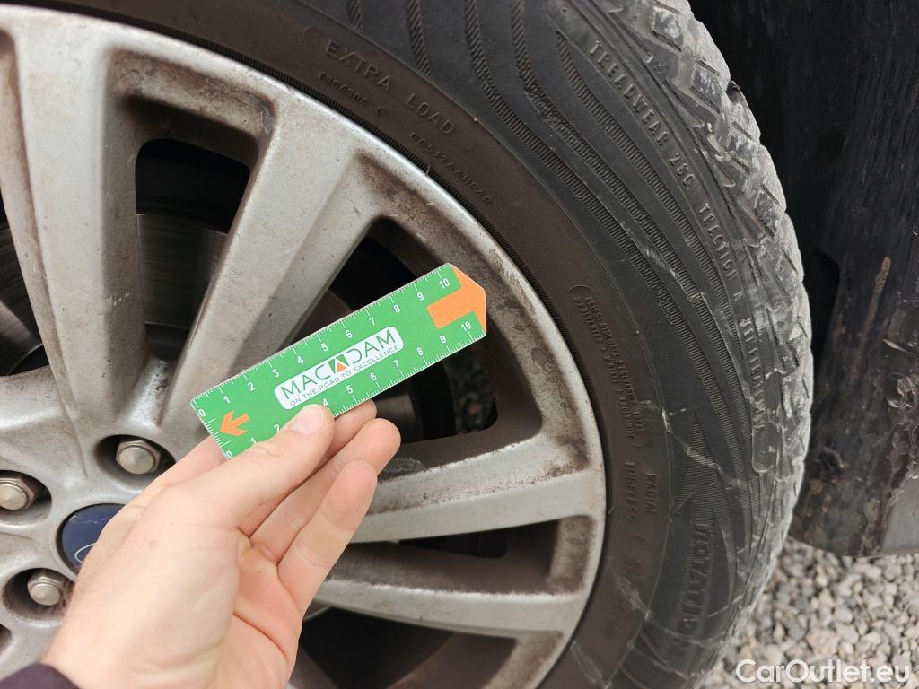  Ford  Kuga FORD  / 2016 / 5P / todoterreno 1.5 EcoBoost 88kW 4x2 Trend+ (CX) #49