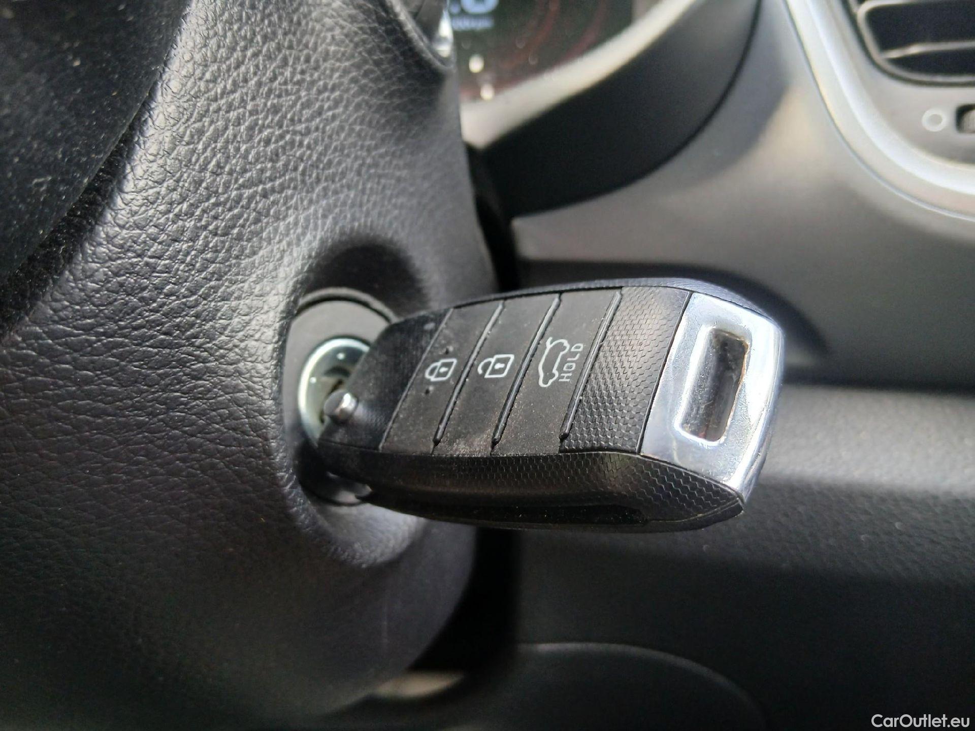  KIA  STONIC  Business 1.0 T-GDI 100CV MT6 6E #1