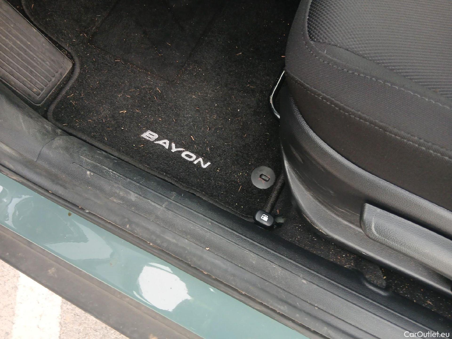  Land Rover  Discovery HYUNDAI Bayon / 2024 / 5P / todoterreno 1.0 TGDI 74kW (100CV) 48V Klass #4