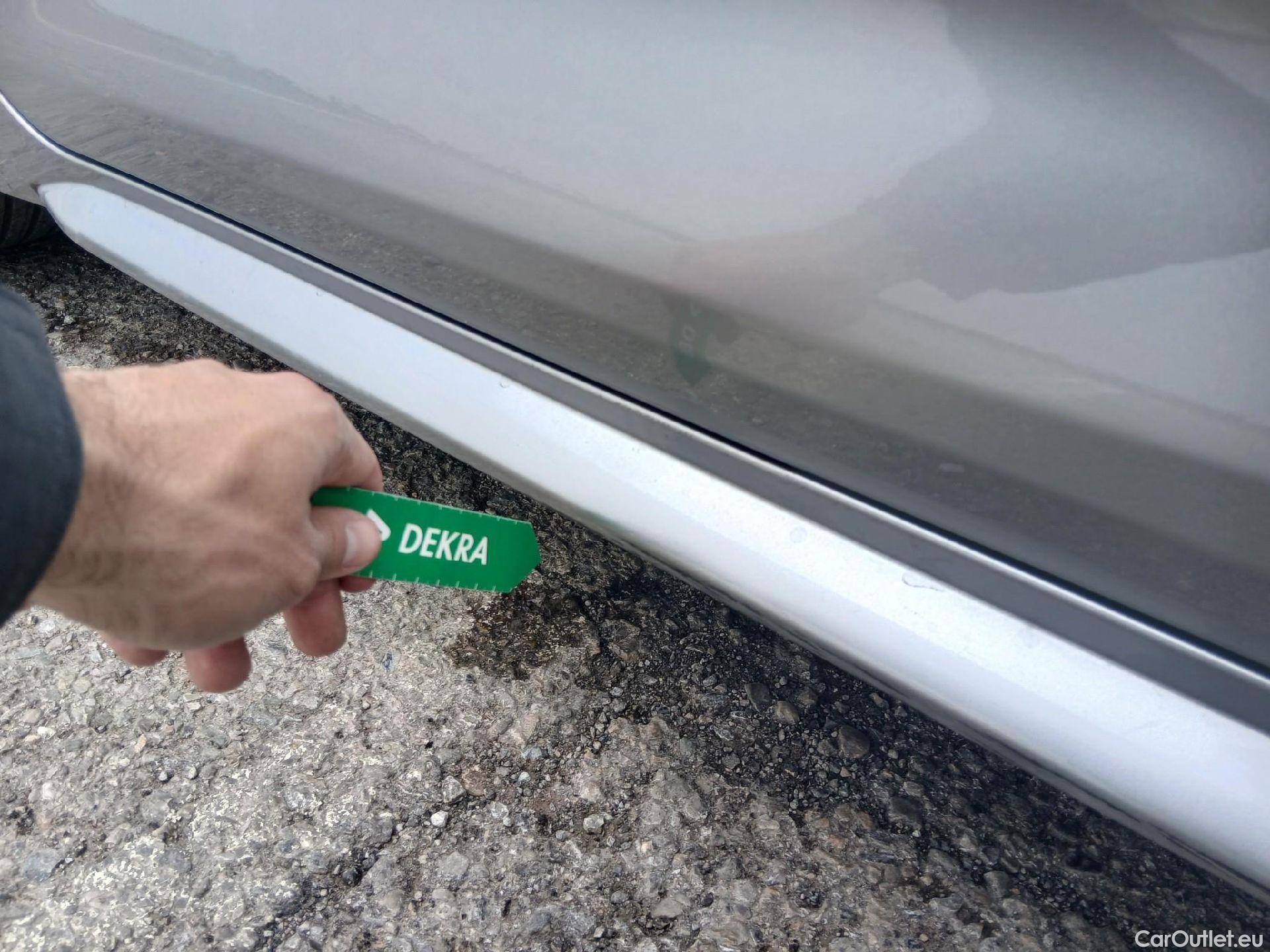  Toyota  Corolla TOYOTA  / 2019 / 5P / familiar 1.8 125H ACTIVE TECH E-CVT TOU SPORT #11