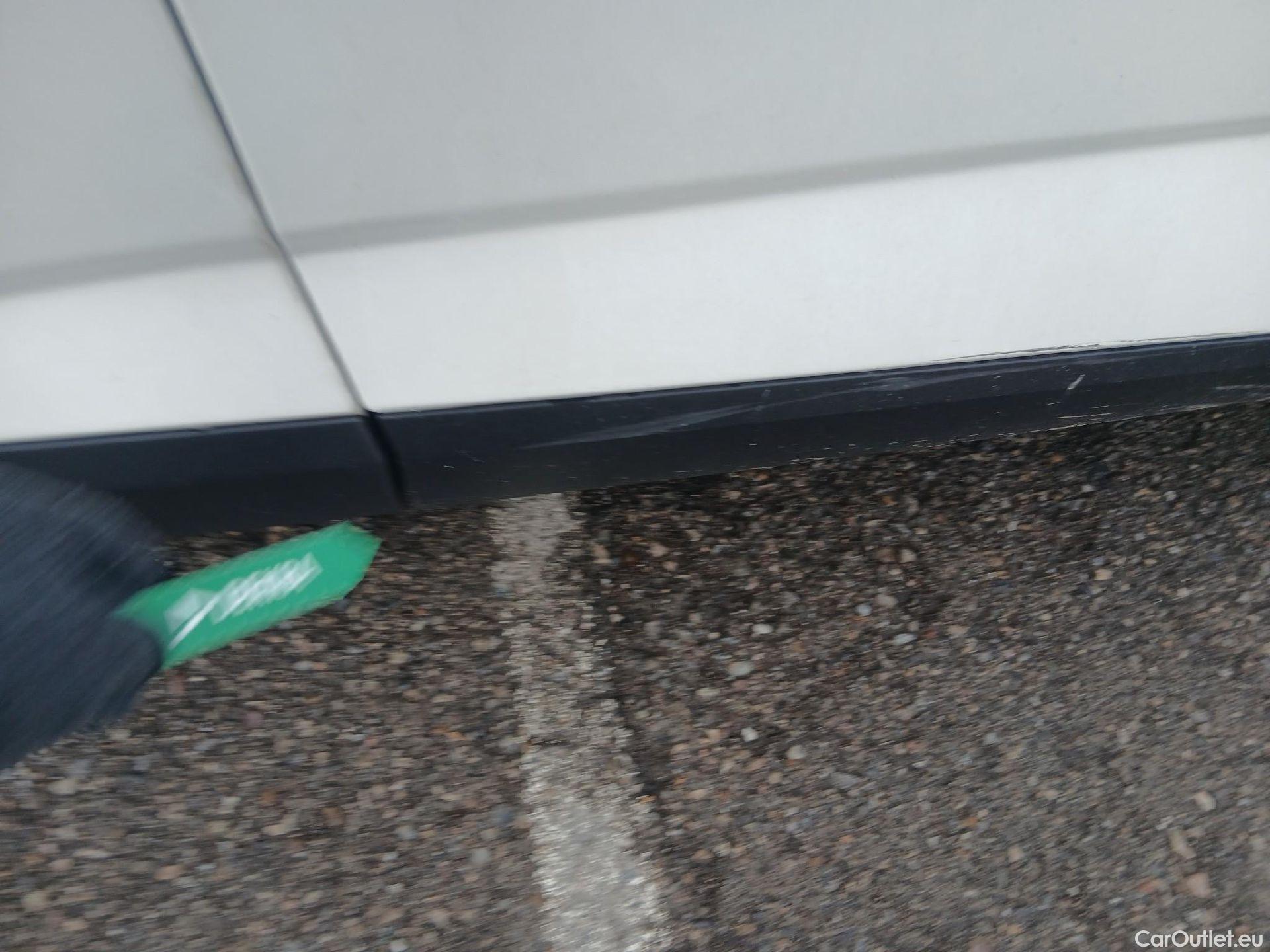  Nissan  Qashqai NISSAN  / 2021 / 5P / todoterreno DIG-T 116kW (158CV) mHEV Xtronic Acenta (AC2) #26