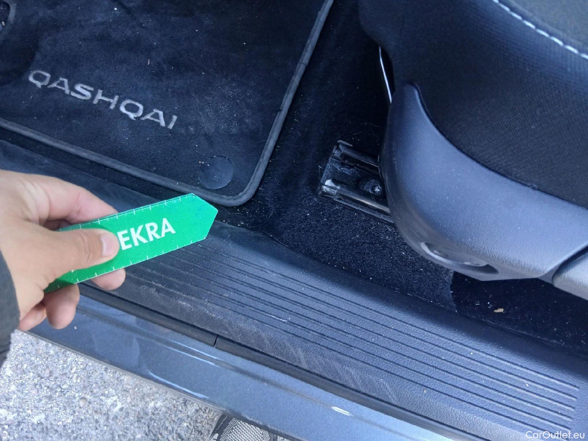  Land Rover  Discovery NISSAN QASHQAI / 2024 / 5P / todoterreno DIG-T 116kW (158CV) mHEV CVT Acenta (AC) #1