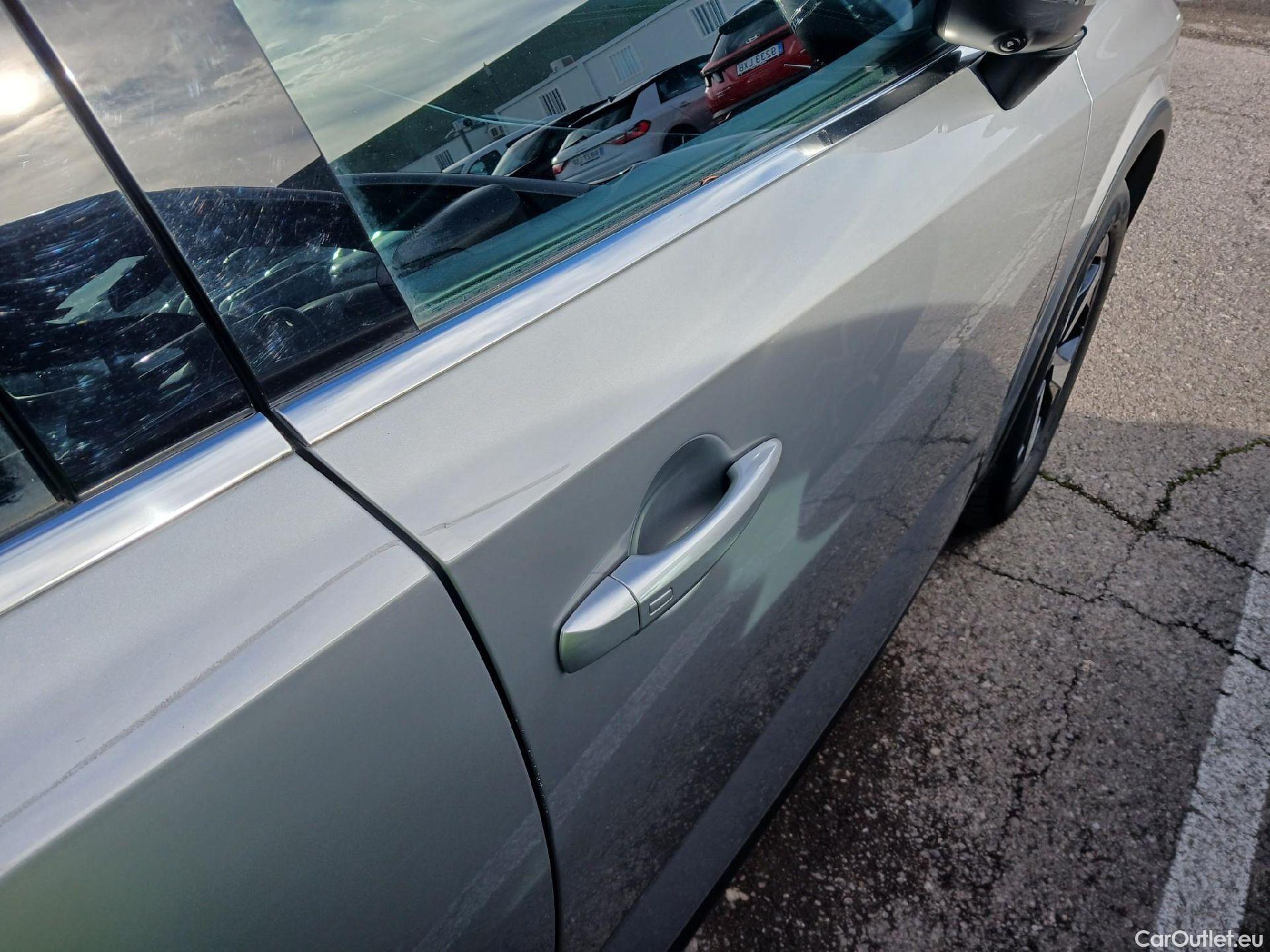  Nissan  Qashqai NISSAN  / 2021 / 5P / todoterreno DIG-T 116kW mHEV Xtronic N-GO(SP) #19