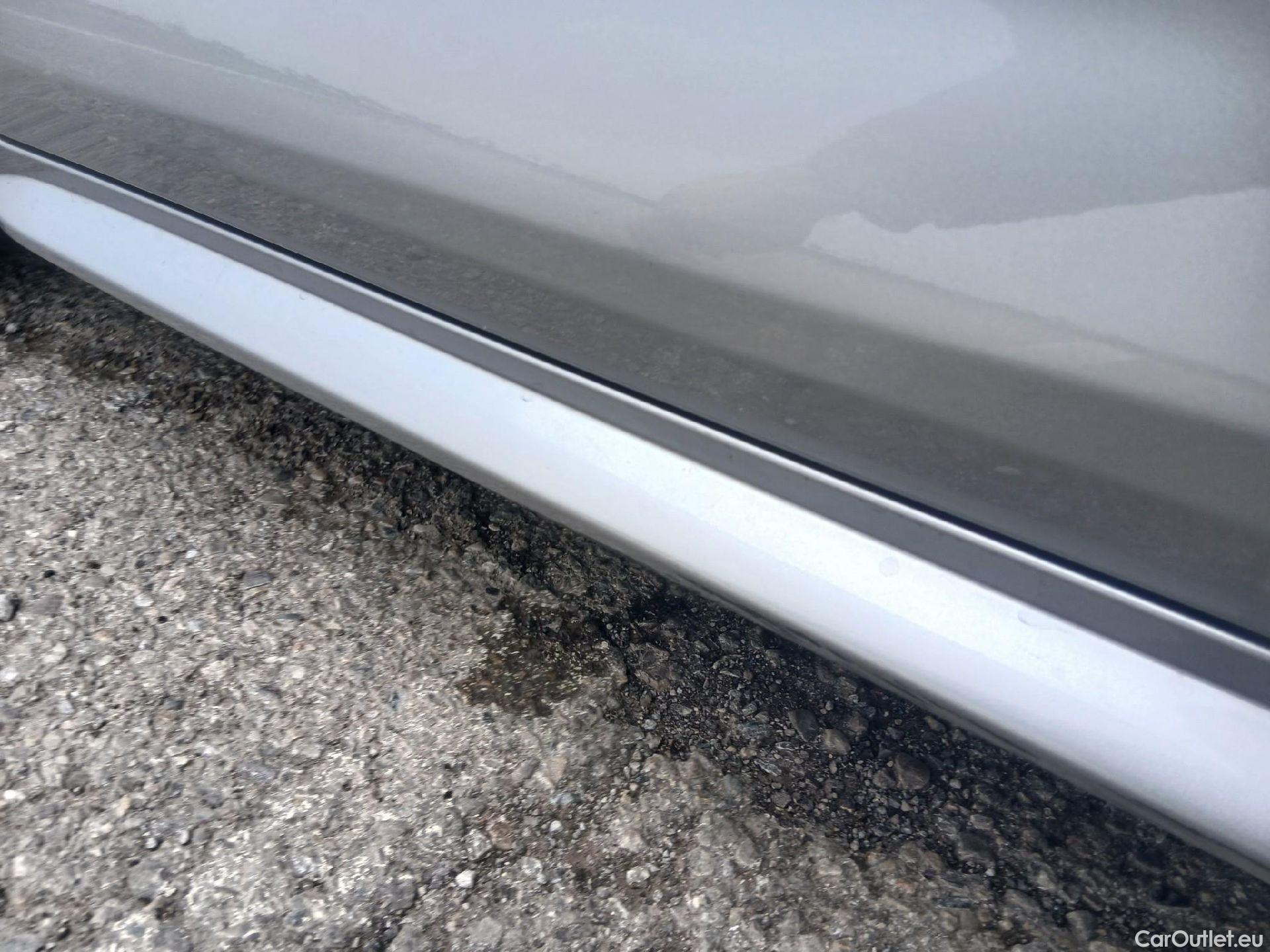  Toyota  Corolla TOYOTA  / 2019 / 5P / familiar 1.8 125H ACTIVE TECH E-CVT TOU SPORT #12