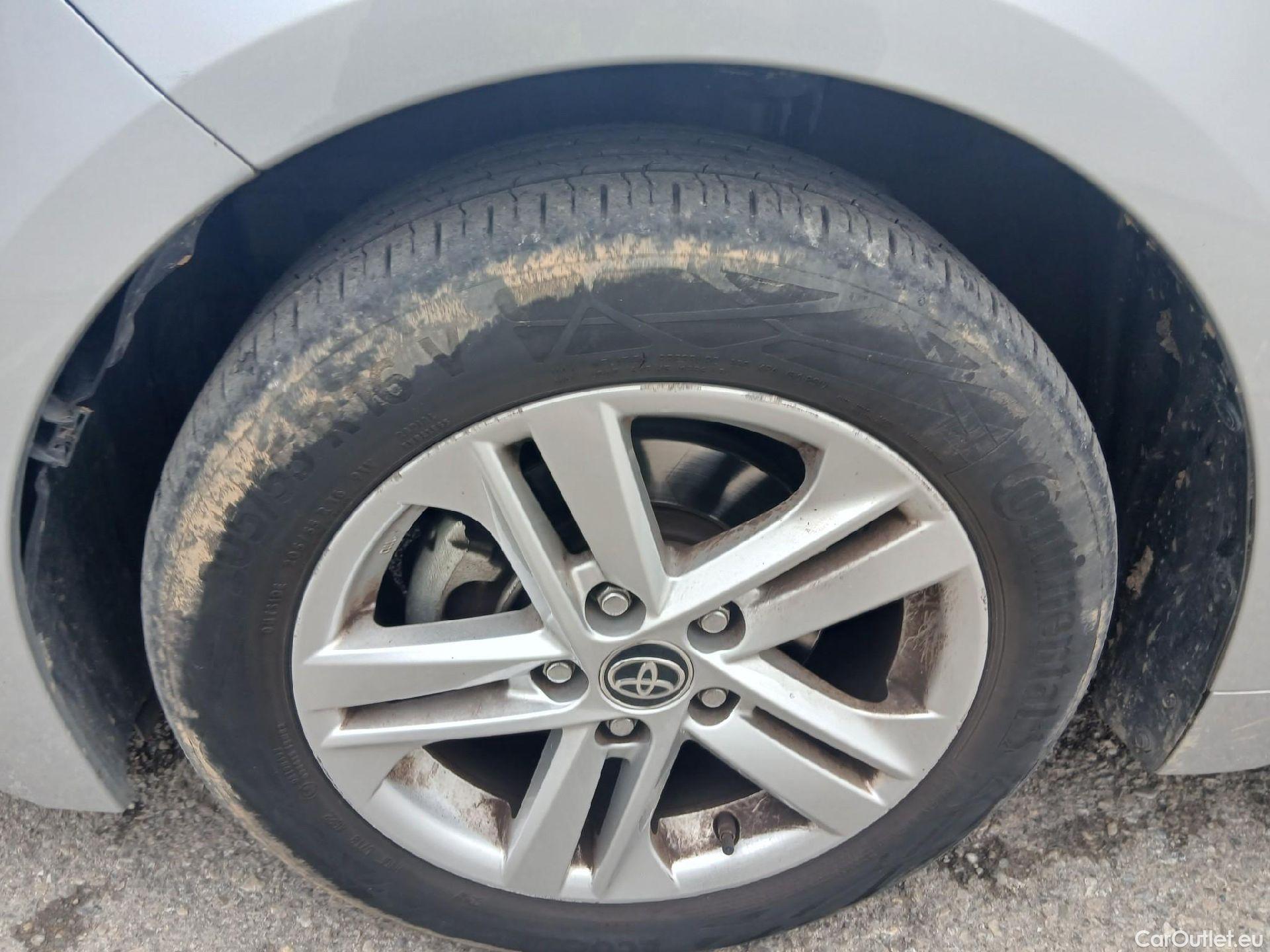  Toyota  Corolla TOYOTA  / 2019 / 5P / familiar 1.8 125H ACTIVE TECH E-CVT TOU SPORT #3