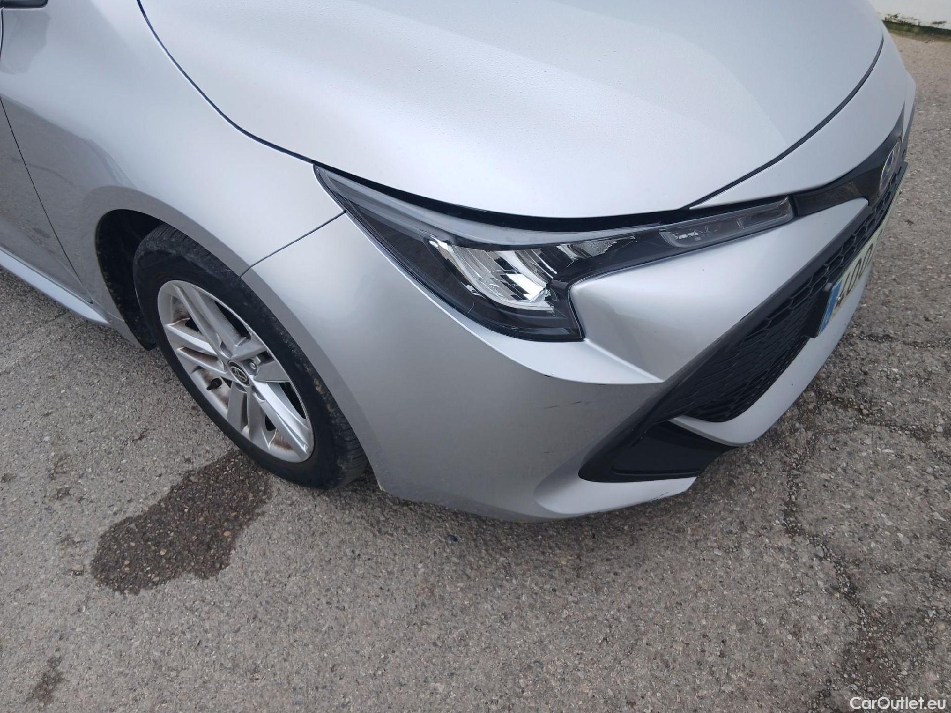  Toyota  Corolla TOYOTA  / 2019 / 5P / familiar 1.8 125H ACTIVE TECH E-CVT TOU SPORT #2